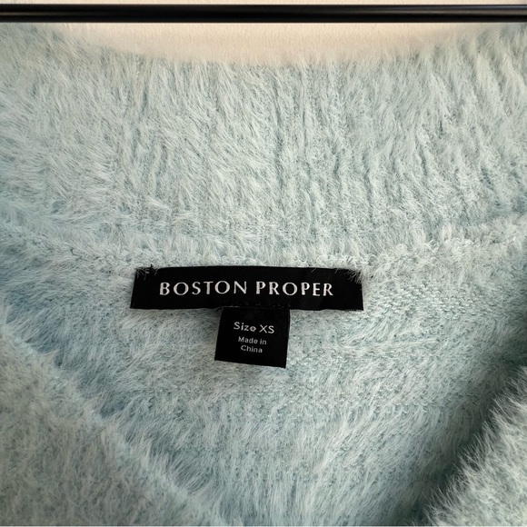 New Boston Proper Baby Blue V-neck Pullover Soft Fuzzy Eyelash Sweater XS - Picture 10 of 12